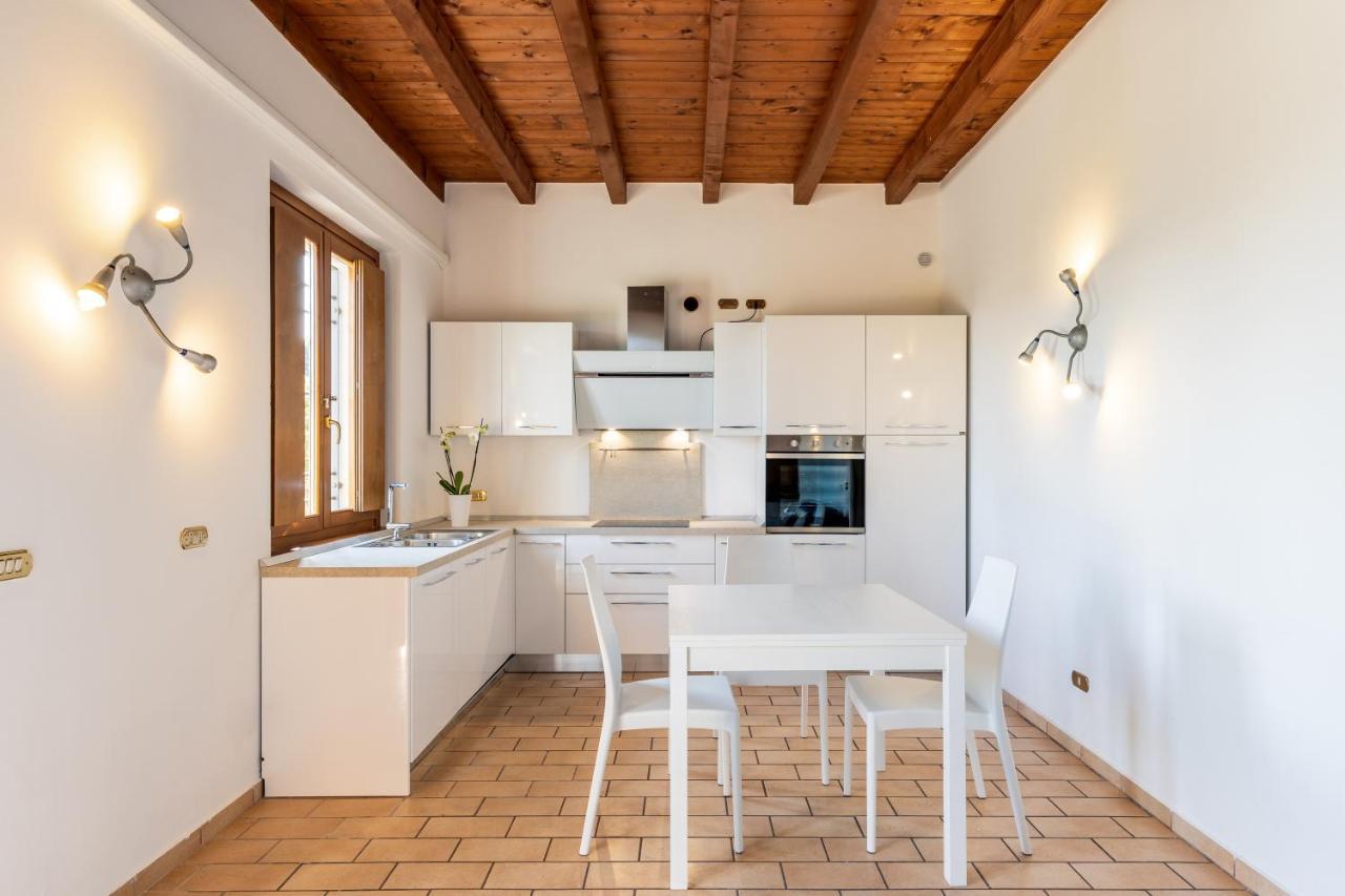 Il Casale Lonato - By Host4U Aparthotel Exterior foto