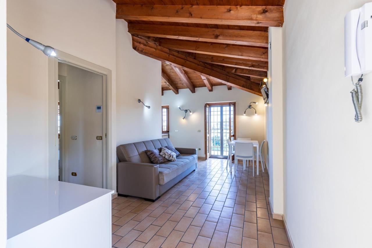 Il Casale Lonato - By Host4U Aparthotel Exterior foto